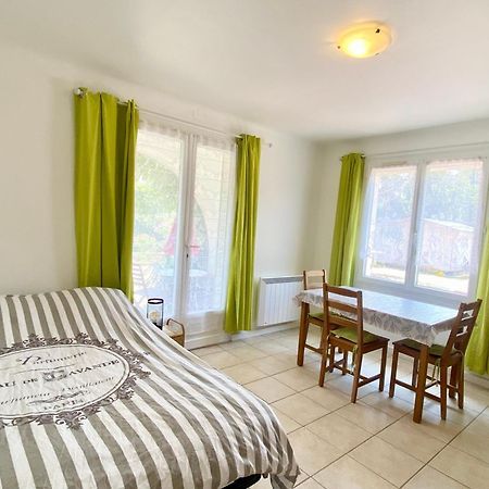 Chez Madou, T1 En Bas De Villa Et Rez De Jardin A 900M De La Mer Et Des Commerces Fréjus المظهر الخارجي الصورة